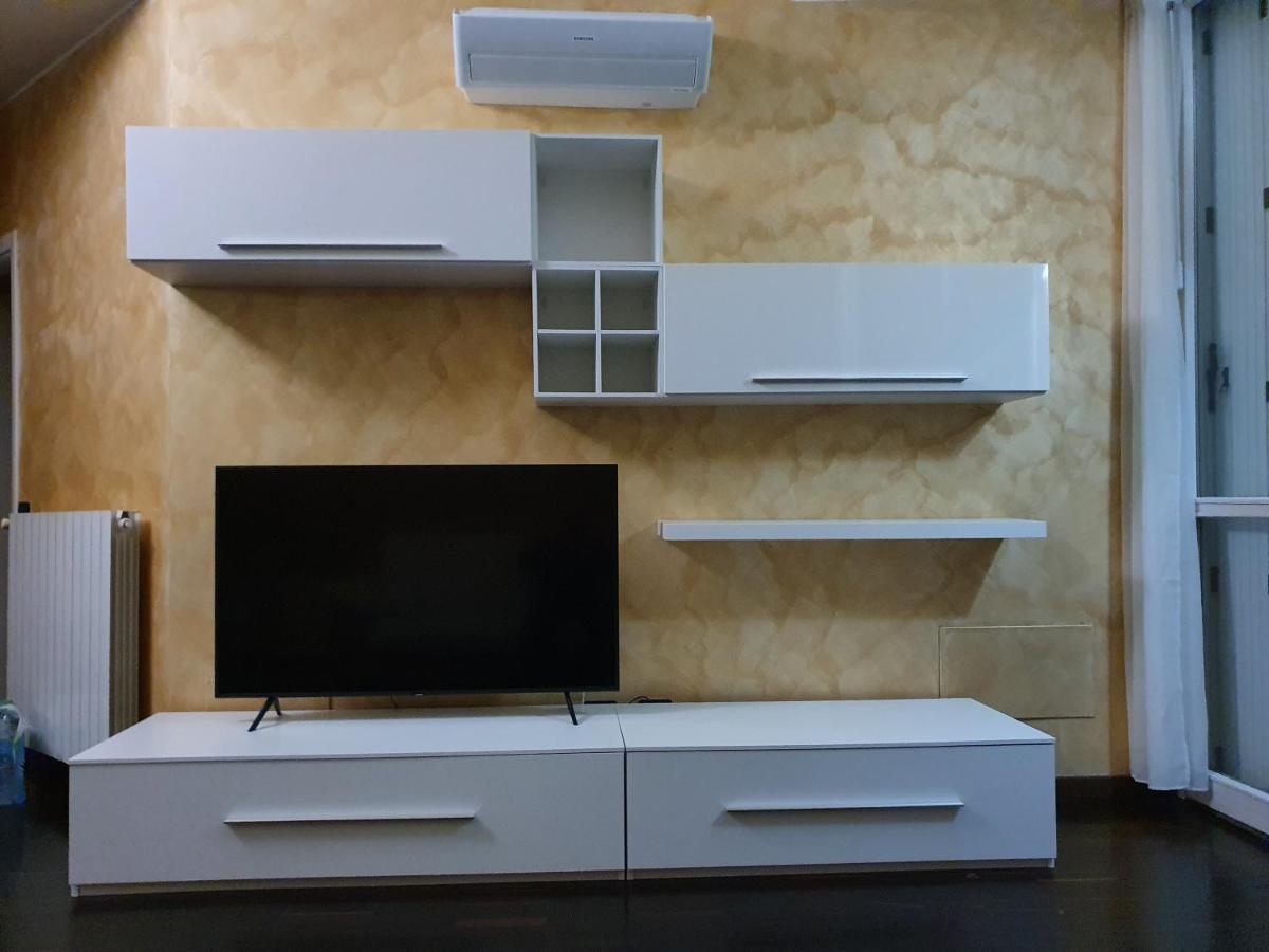 Apartament Milano Malpensa Grandi Mansarda Attico Gallarate Zewnętrze zdjęcie